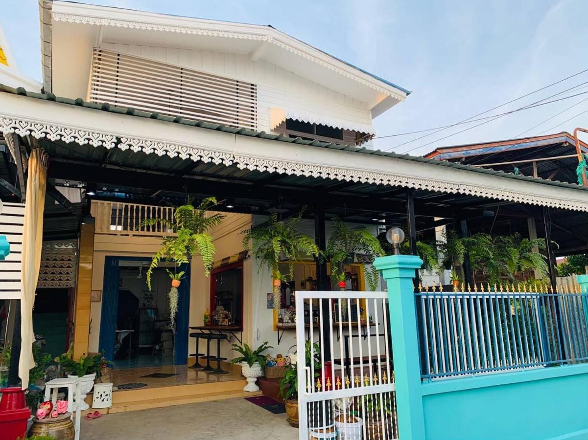 Baan Mae Somkid Homestay Sukhothai Esterno foto
